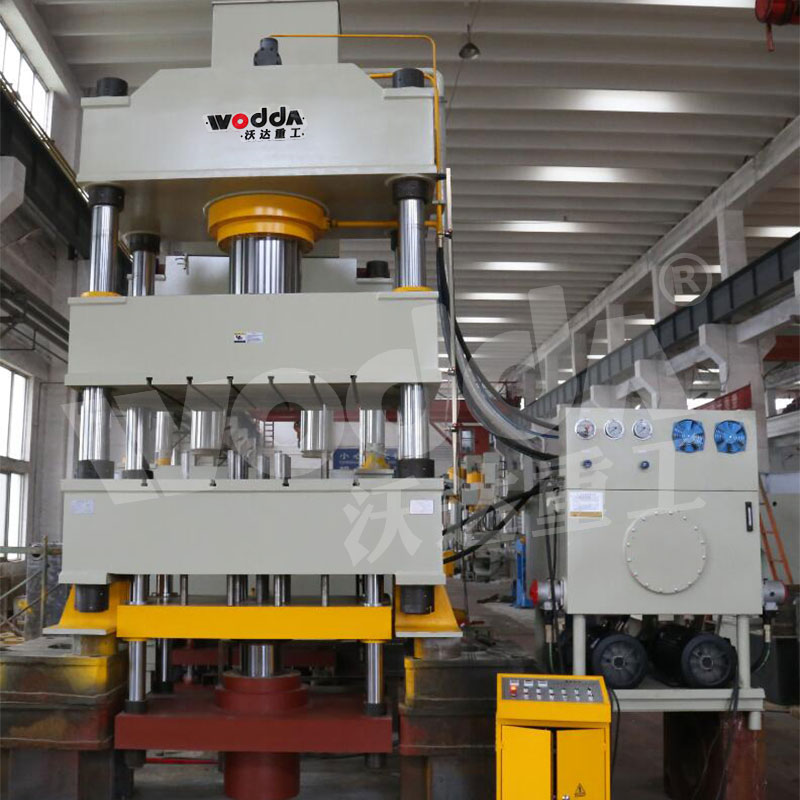 630噸不銹鋼水槽拉伸液壓機實拍圖 630噸不銹鋼水槽拉伸液壓機實拍圖