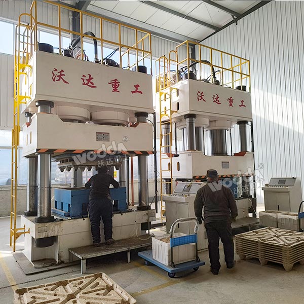 1600噸木屑托盤液壓機 1600噸木屑托盤液壓機