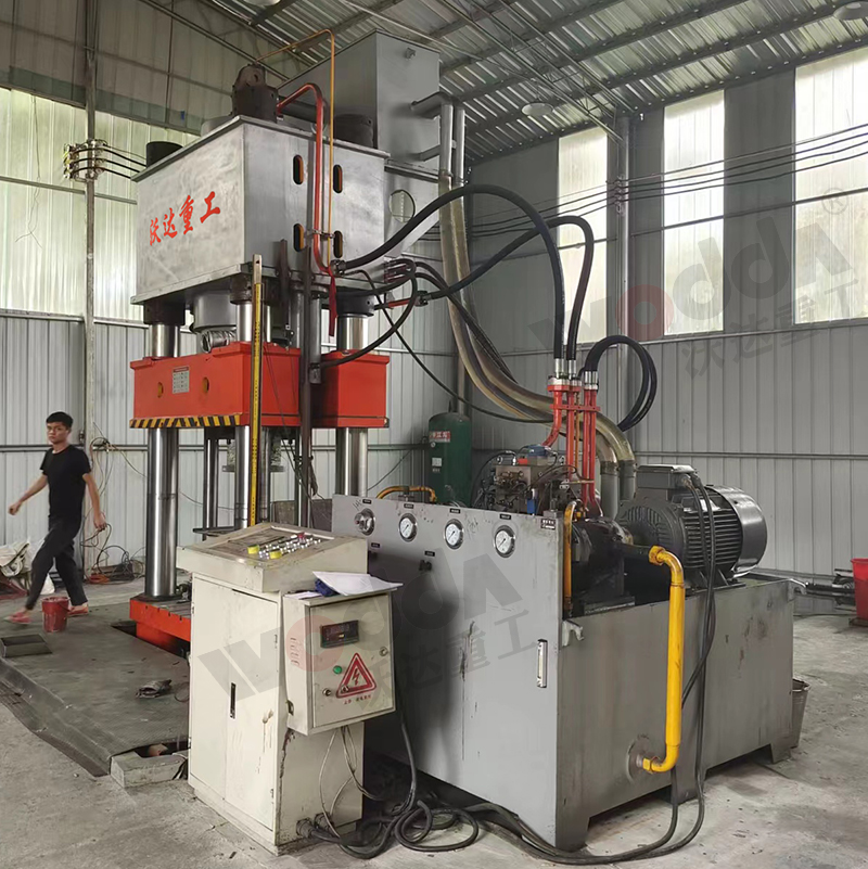 1000噸匣缽成型液壓機 1000噸匣缽成型液壓機