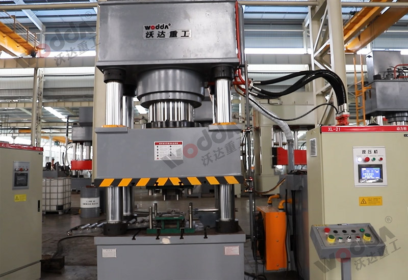 全自動630噸礦用錨桿托盤液壓機 全自動630噸礦用錨桿托盤液壓機