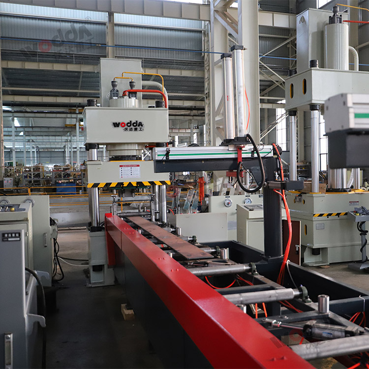 250噸錨桿托盤液壓機(jī)(圖1) 250噸錨桿托盤液壓機(jī)(圖1)