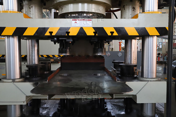 牛眼舔磚液壓機工作臺 牛眼舔磚液壓機工作臺