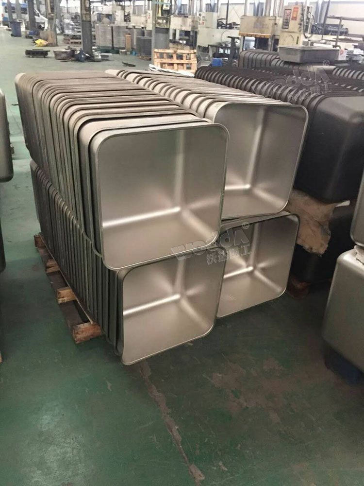 四柱液壓機拉伸不銹鋼水槽成品 四柱液壓機拉伸不銹鋼水槽成品