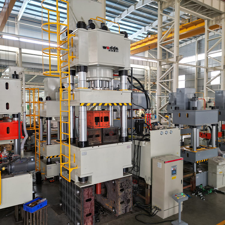 1000噸三梁四柱液壓機(單缸) 1000噸三梁四柱液壓機(單缸)