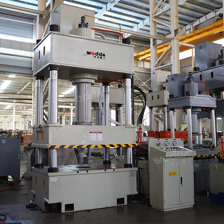 315噸三梁四柱液壓機 315噸三梁四柱液壓機