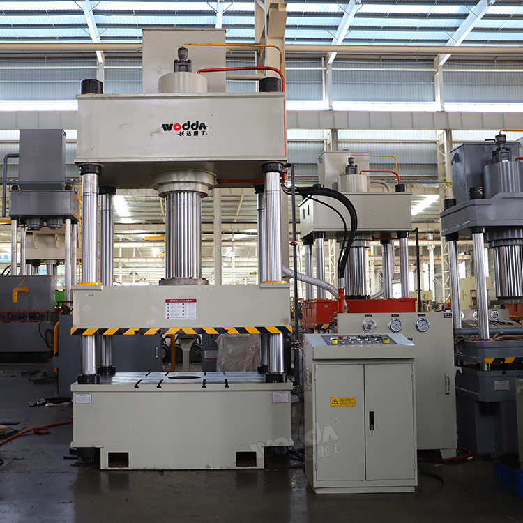 315噸三梁四柱液壓機.jpg 315噸三梁四柱液壓機.jpg