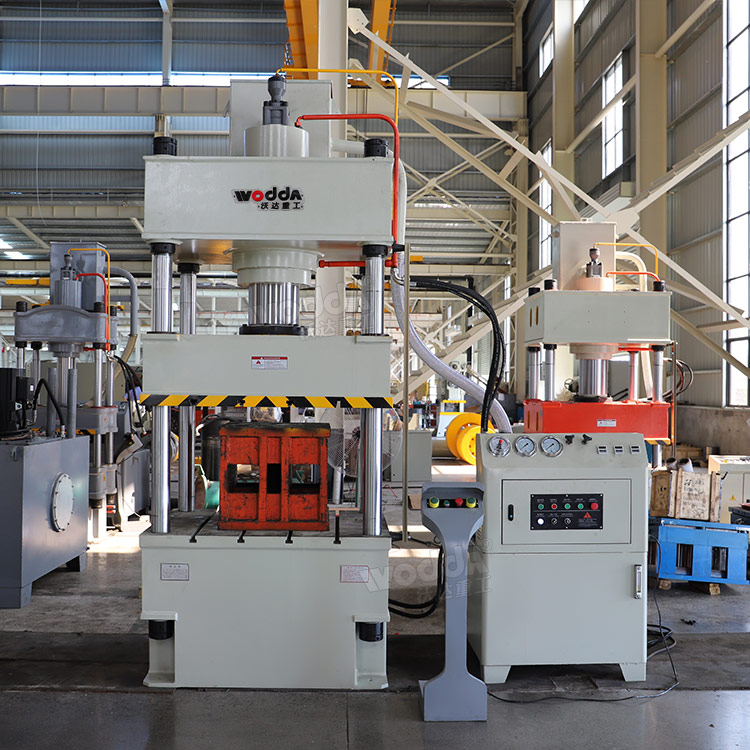 200噸三梁四柱液壓機 200噸三梁四柱液壓機