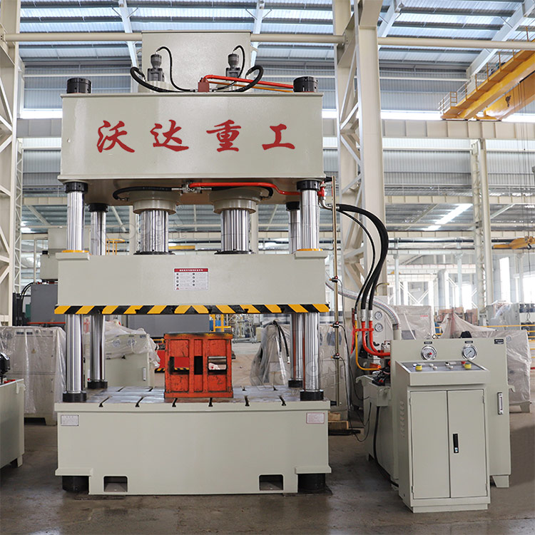 315噸四柱液壓機車間實物 315噸四柱液壓機車間實物