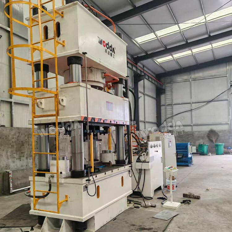 800噸四柱拉伸液壓機(下頂缸) 800噸四柱拉伸液壓機(下頂缸)