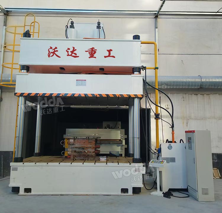 400噸三梁四柱液壓機 400噸三梁四柱液壓機